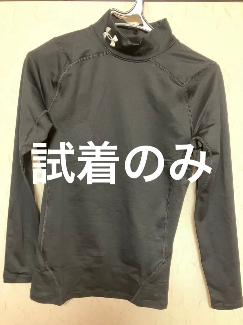 Under Armour ブラック　ゴールドギア　上下セット