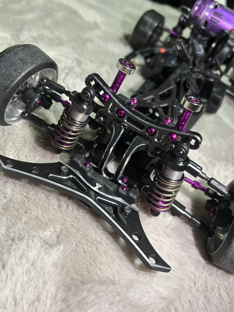 カーボンファイバー ラジコンカー