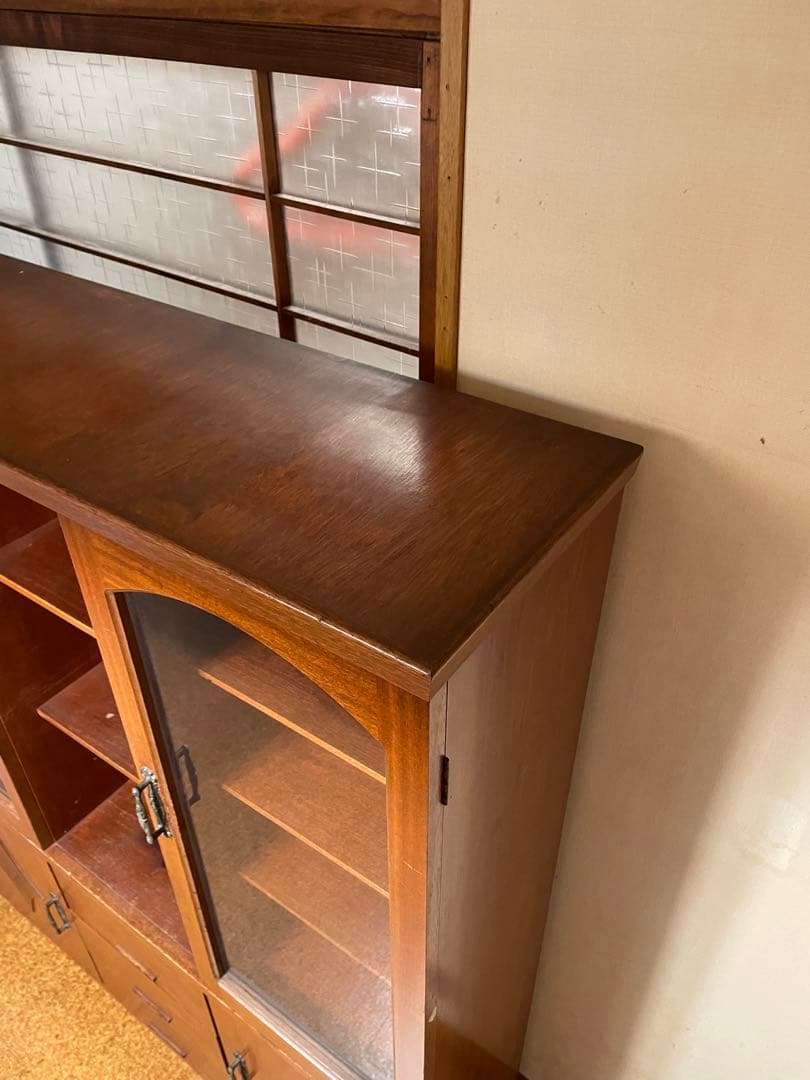 木製ガラス扉付き収納棚・食器棚