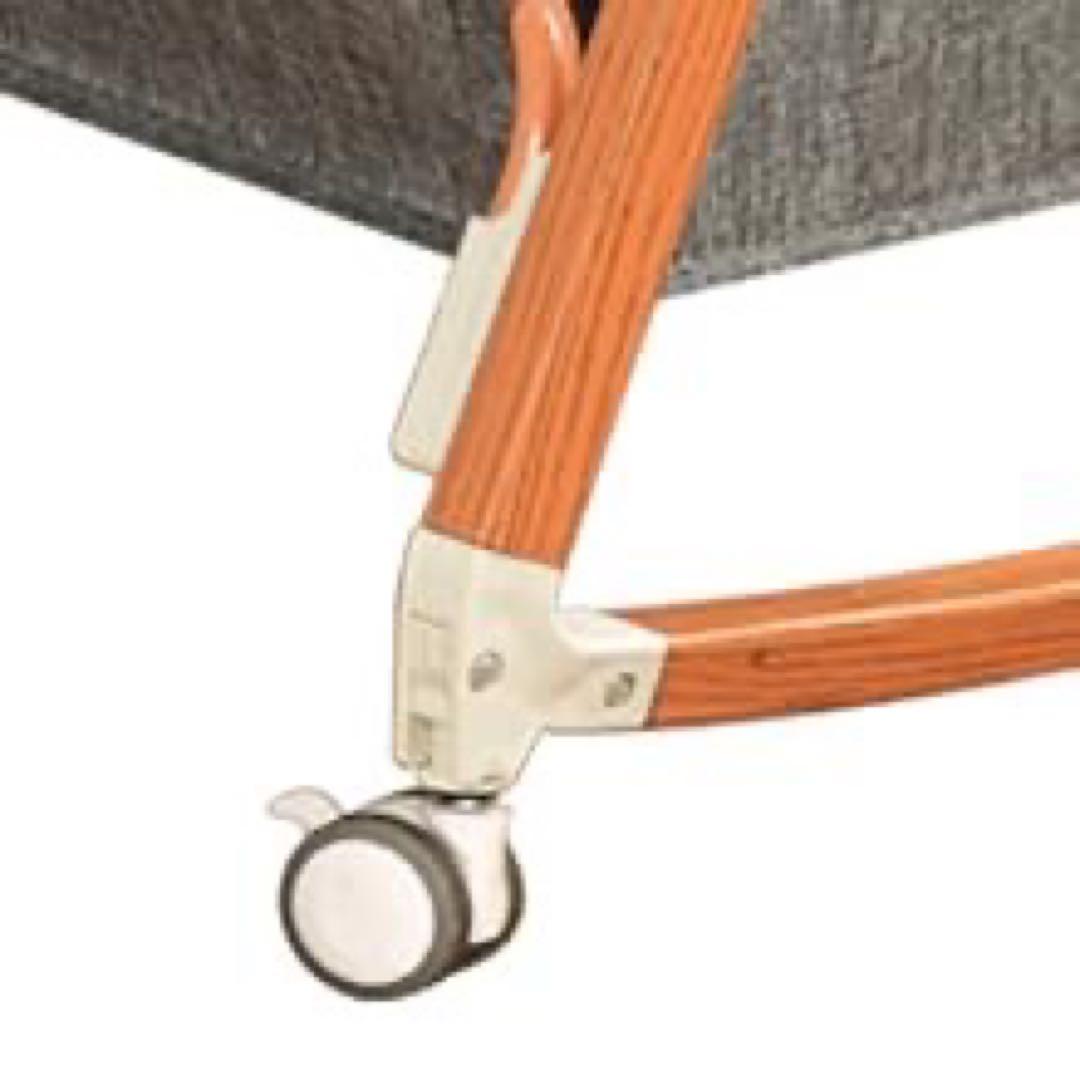 組み立て簡単♥️ベビーベッド 木色 多機能 高さ調整可能 キャスター付き 蚊帳付き