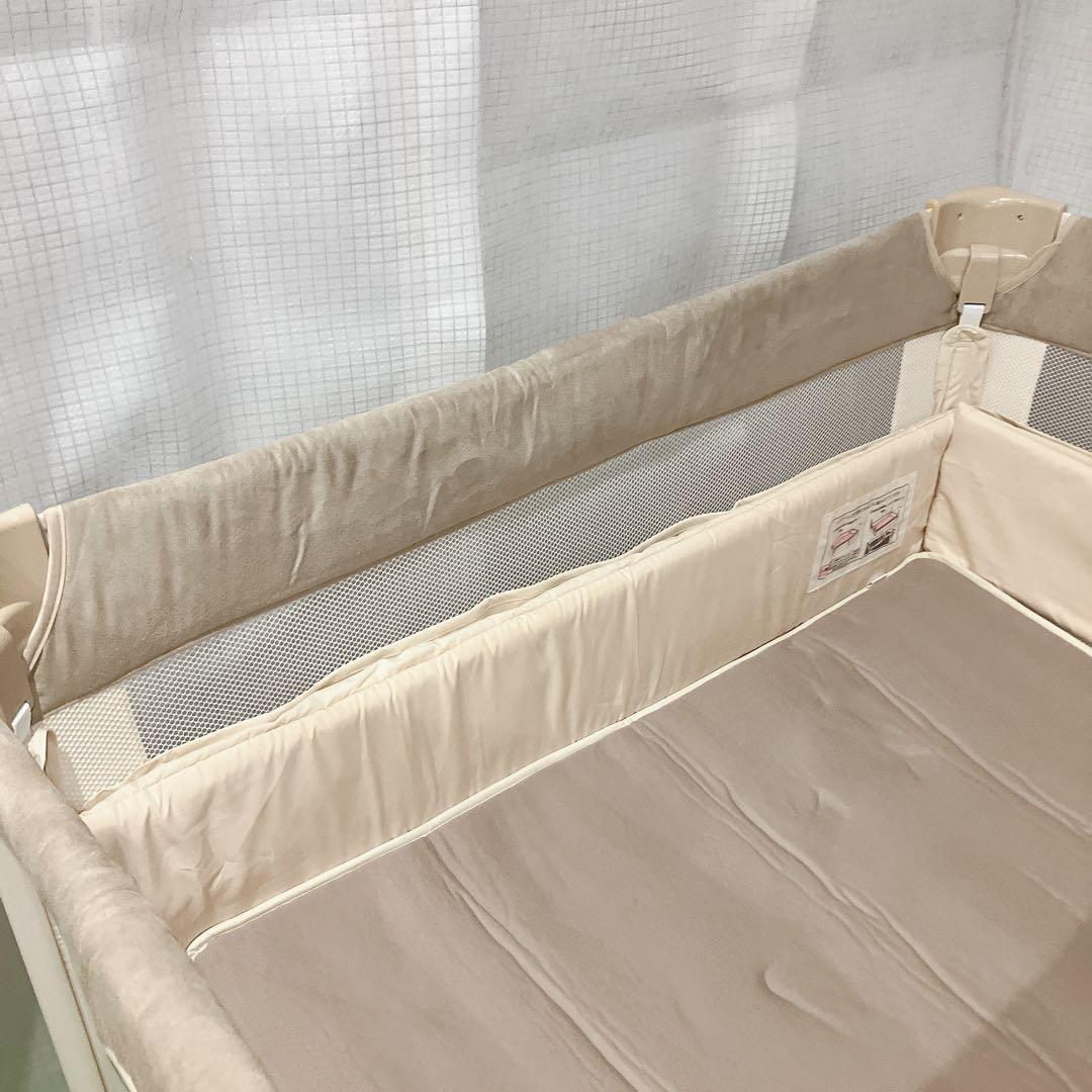 美品 Aprica ココネルエアープラス ベビーベッド ホワイト 洗えるマット