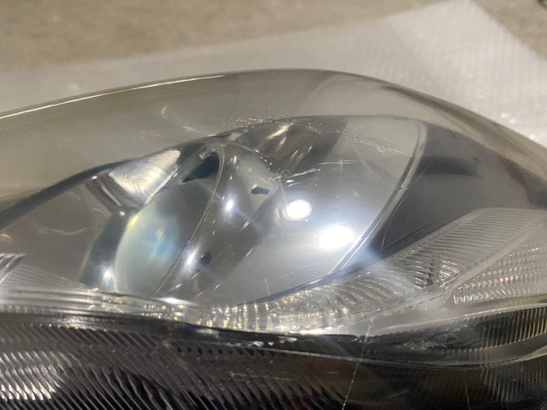 トヨタ プリウス30 後期 HIDヘッドライト 左右セット コーティング済