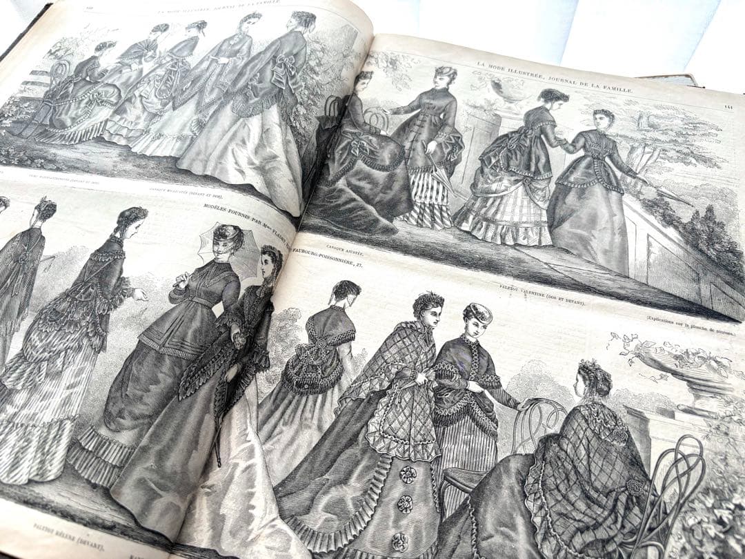 専用　フランス　アンティーク　ファッション雑誌　1869年　年鑑本　モード　洋書