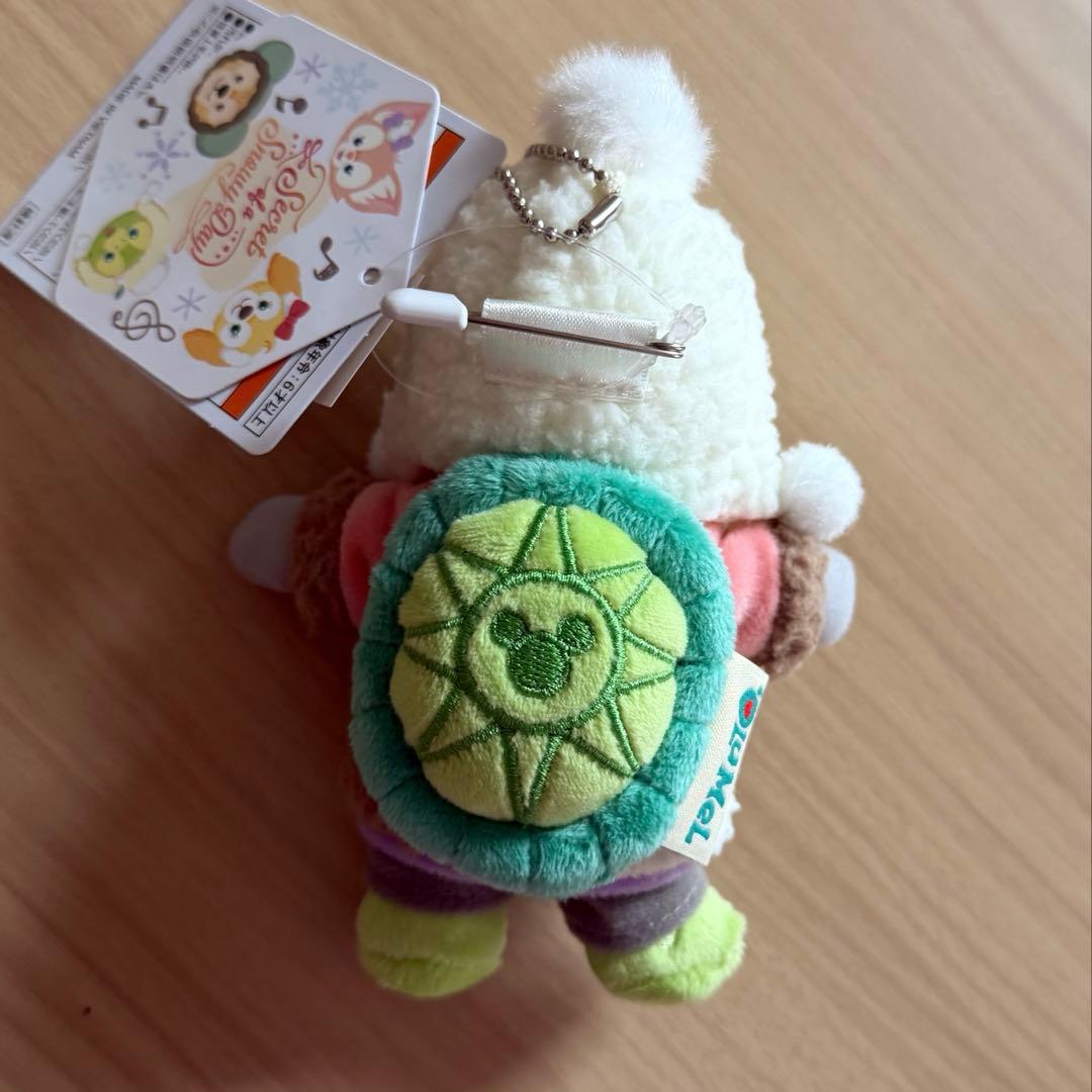 ディズニーシー シークレット・オブ・スノーウィーデイ ぬいぐるみバッジ