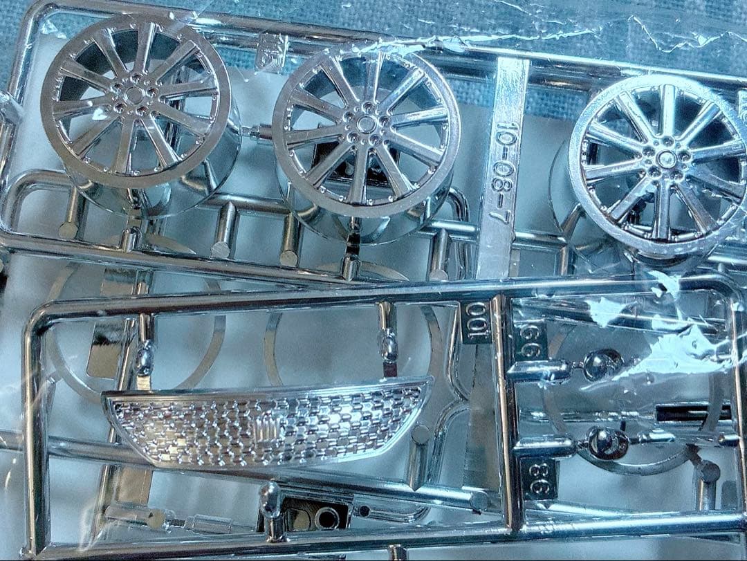 絶版 アオシマ 1/24 ロジャム IRT 200 クラウン アスリート