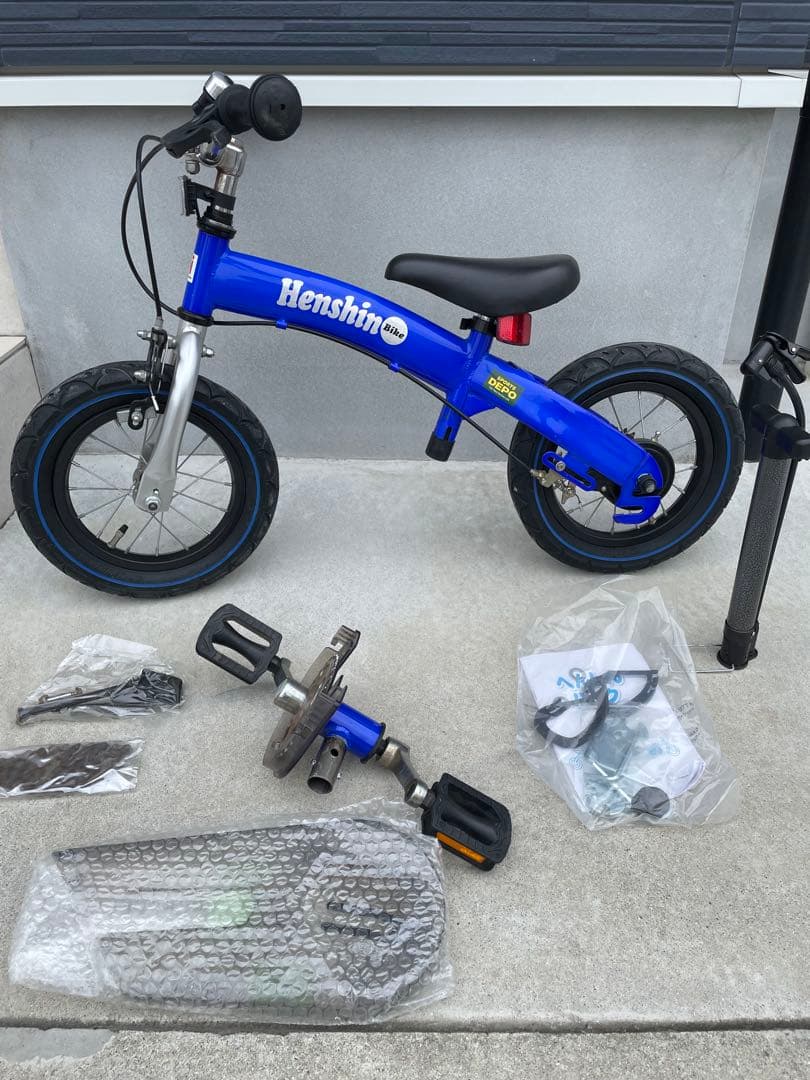 へんしんバイク　Henshinバイク　空気入れ付き 青色
