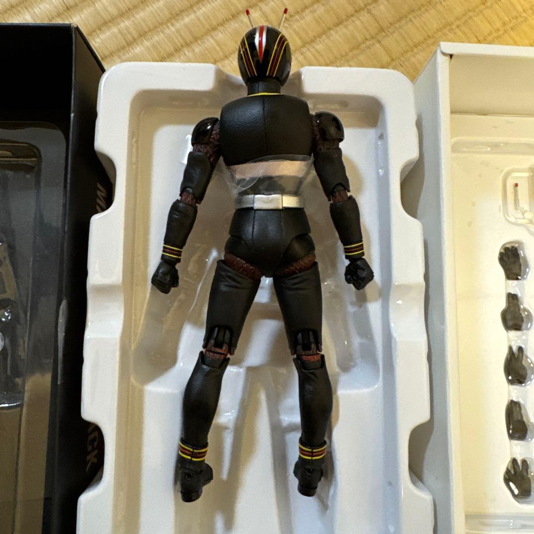 フィギュアーツ 真骨彫 仮面ライダーBLACK ブラック 訳アリ品
