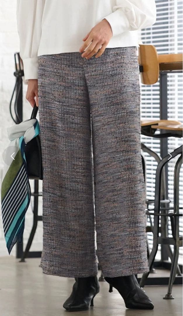 自由区 【洗える】エアリーツイードワイドクロップド パンツ Sサイズ