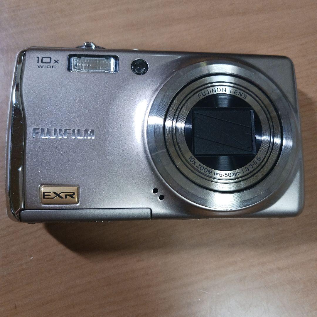 【美品】FUJIFILM FinePix F80EXR デジカメ シルバー