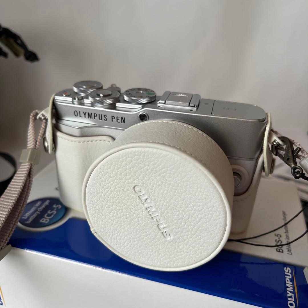 オリンパス E-P7 PEN EZダブルズームキット ミラーレス一眼