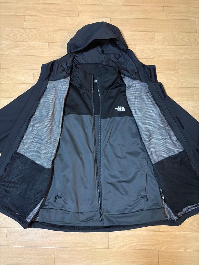 The North Face ブラックナイロンジャケット