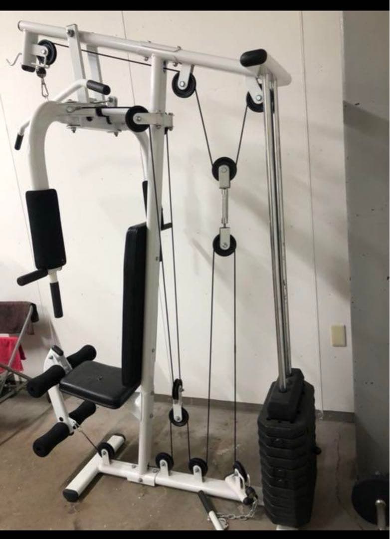 トレーニングマシン　筋トレ