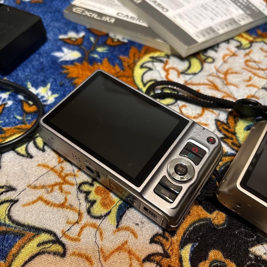 CASIO EXILIM EX-H10 カシオ　デジカメ