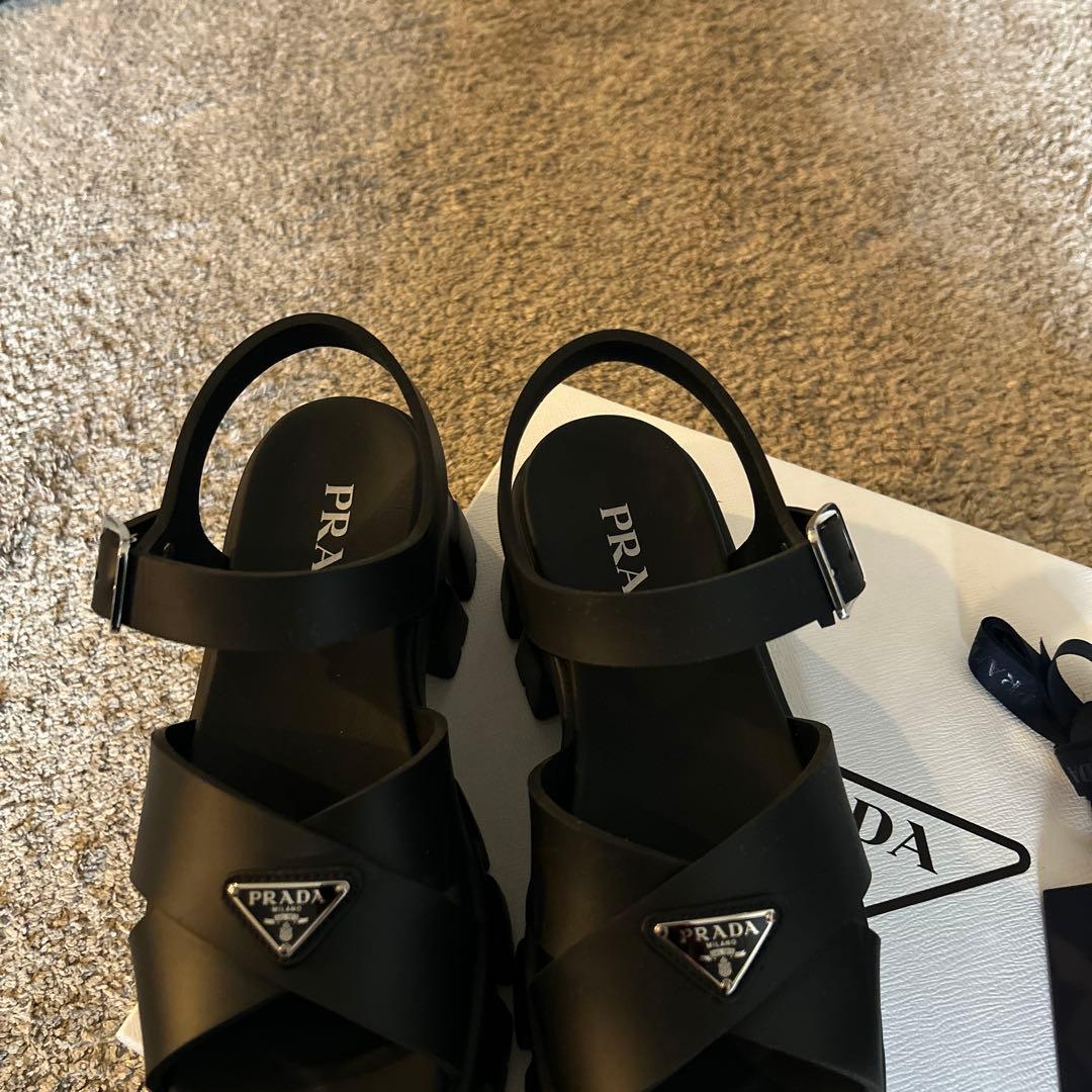 Prada プラダ　モノリス　ラバー　サンダル　黒　39