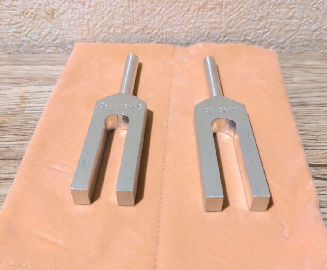 2025年末購入★ スーパー倍音チューナー 音叉 山岡尚樹監修 NEOBRAIN