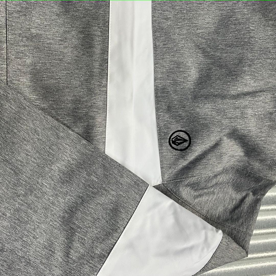 未使用　ボルコム　ヴォルコム　スノボウェア　ジャケット　メンズ　S　アウター