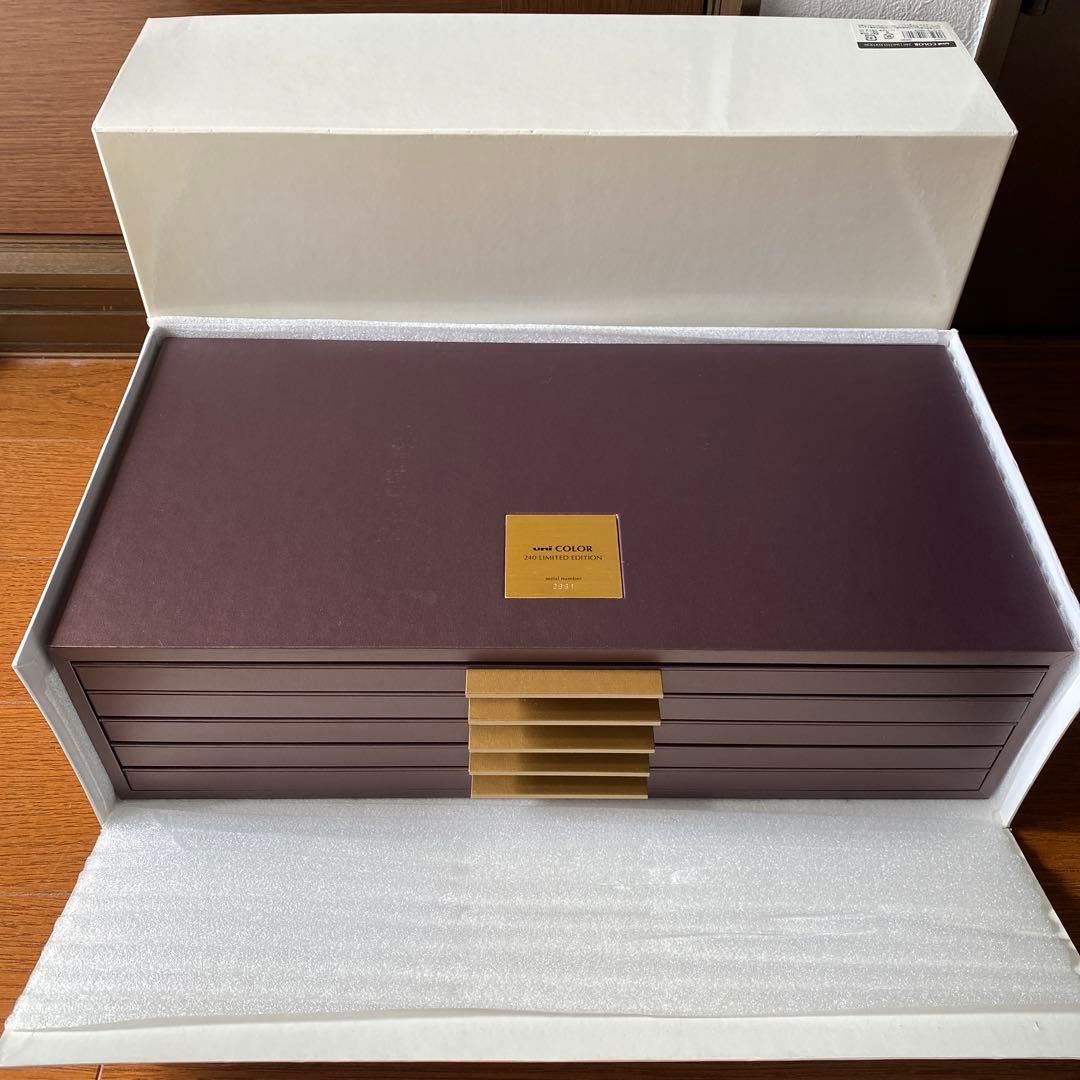 三菱鉛筆ユニカラー240色セットリミテッドエディション限定生産品　50周年記念