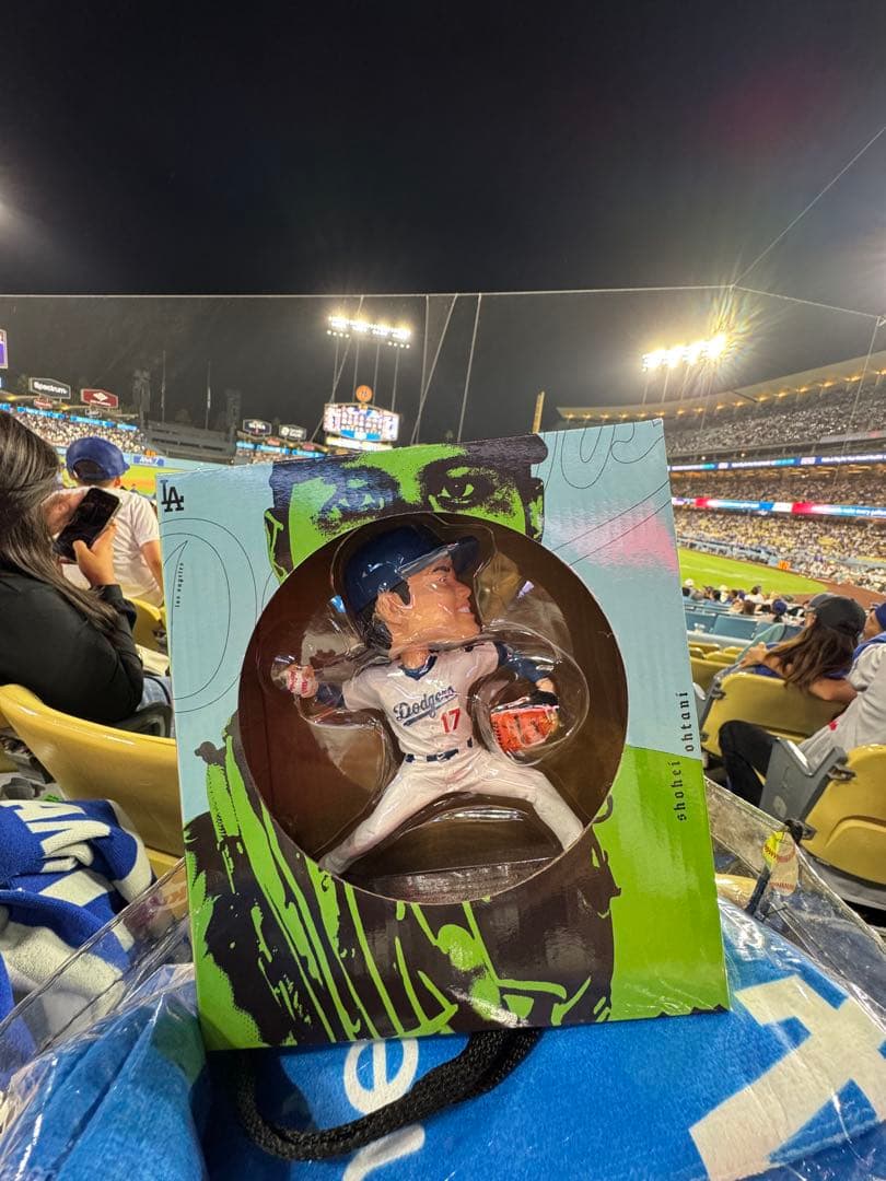 こ*ゃ様 最後1個　MLB ドジャース　大谷翔平　ボブルヘッド 9月10日　来場