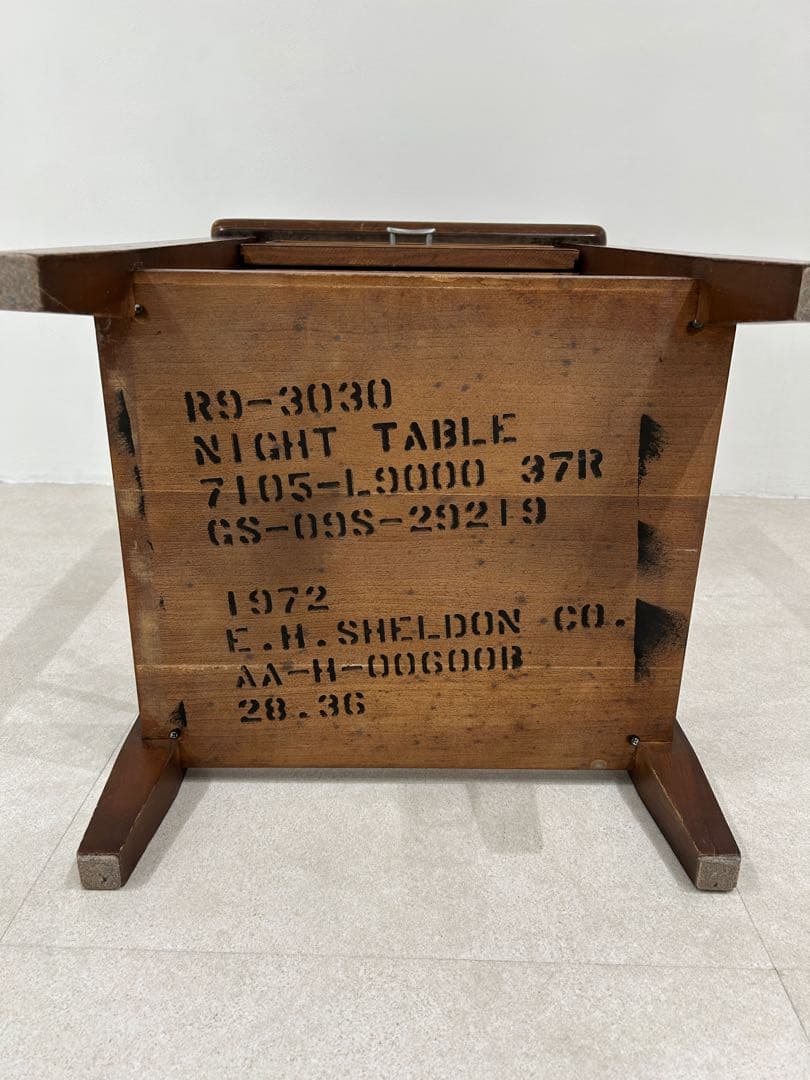 1972年 米軍放出 GSA官給家具 NIGHT TABLE実物