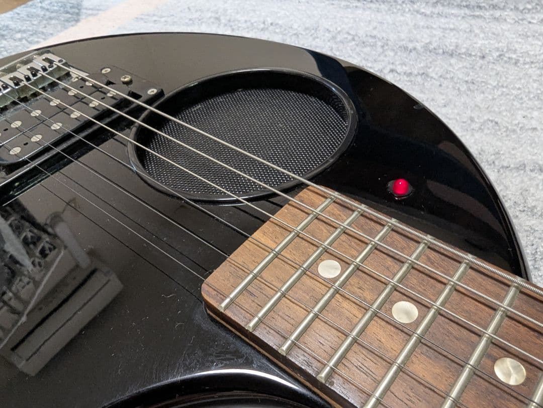 ZO-3 ブラック　美品・動作確認済み　FERNANDES　アンプ内蔵ギター