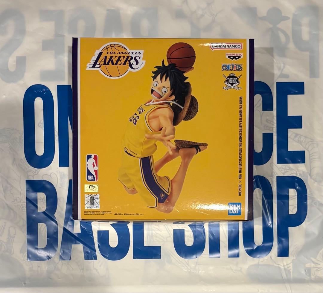 ワンピースベースショップ　NBA レイカーズ　ルフィ　フィギュア