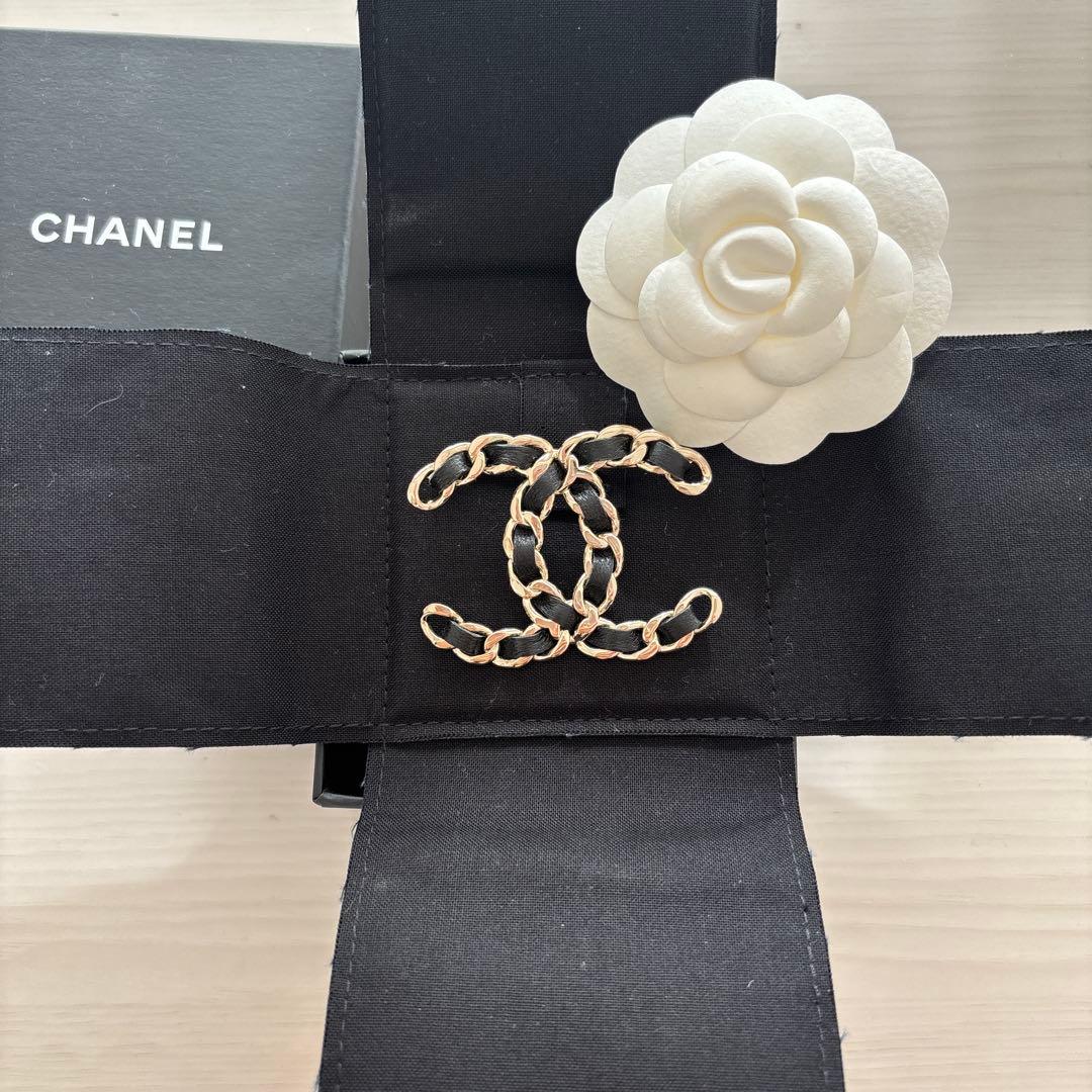 最値下げ　 CHANEL CCロゴ ブローチ ゴールド ブラック