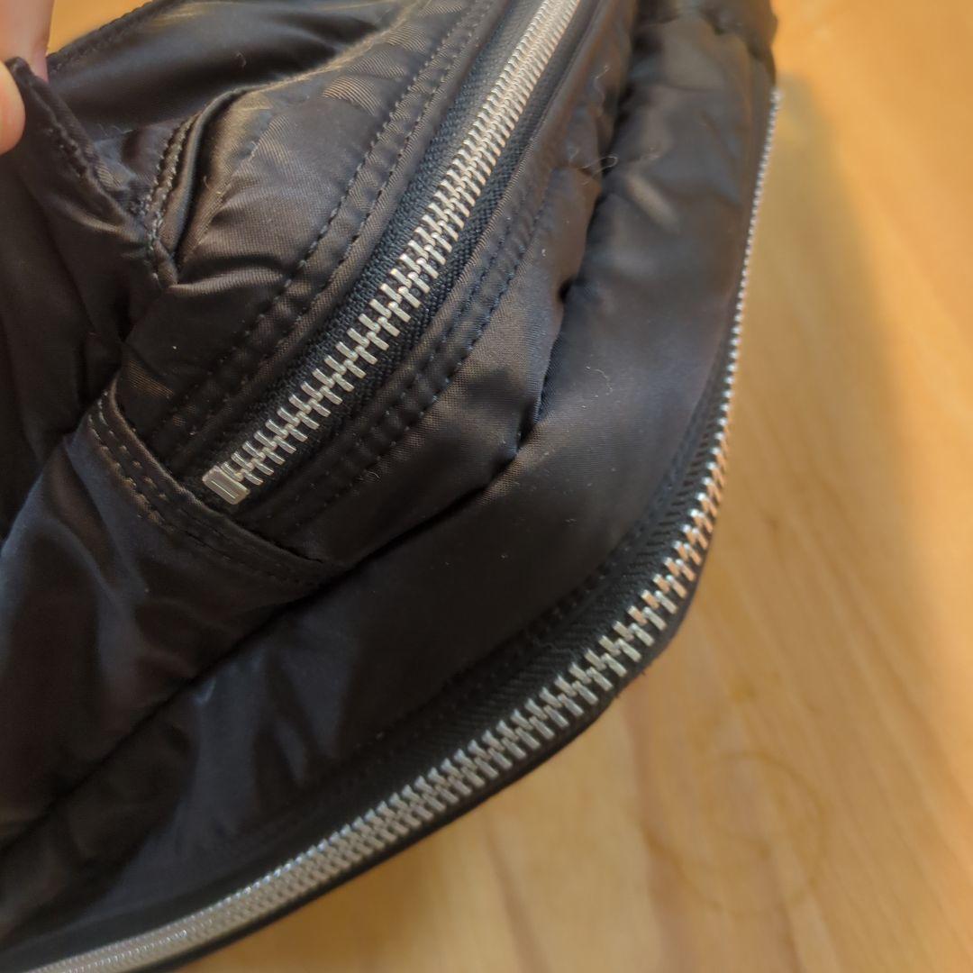 【廃盤】ポーター　PORTER タンカー　ブラック ショルダーバッグ　やや大きめ