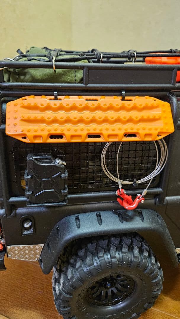 トラクサス trx4 ディフェンダー 1/10