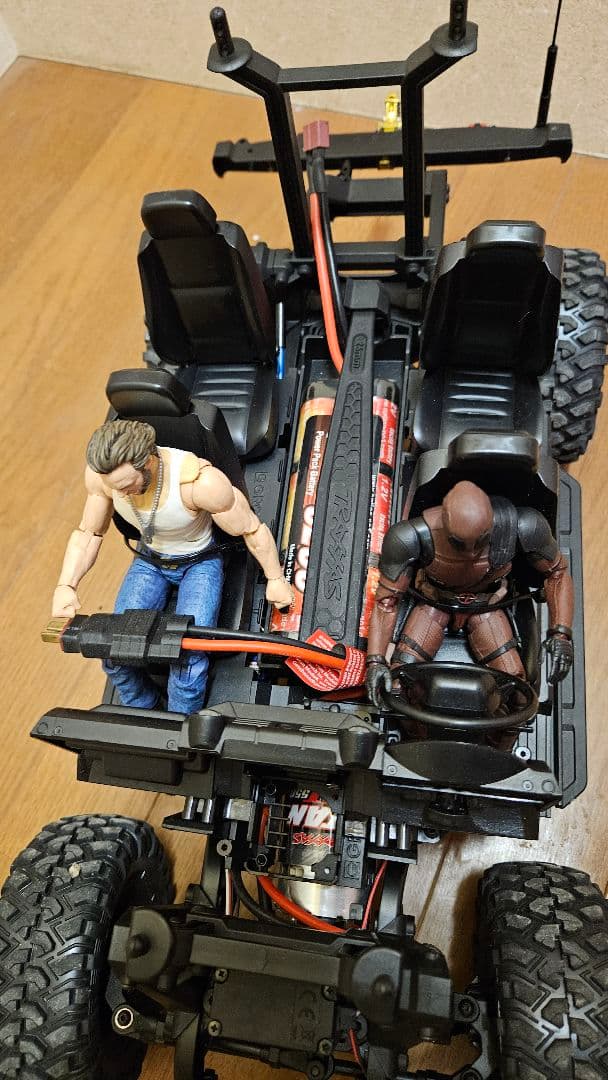 トラクサス trx4 ディフェンダー 1/10