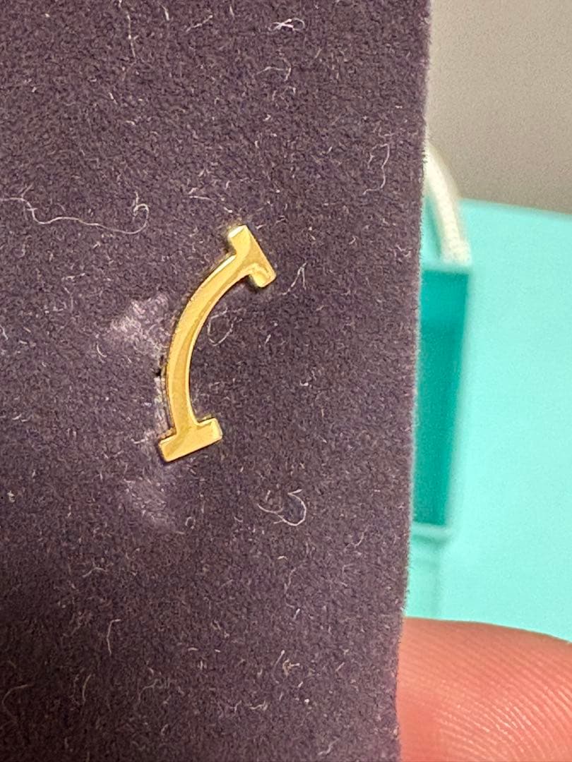 ティファニー　片耳のみ　スマイルピアス　イエローゴールド