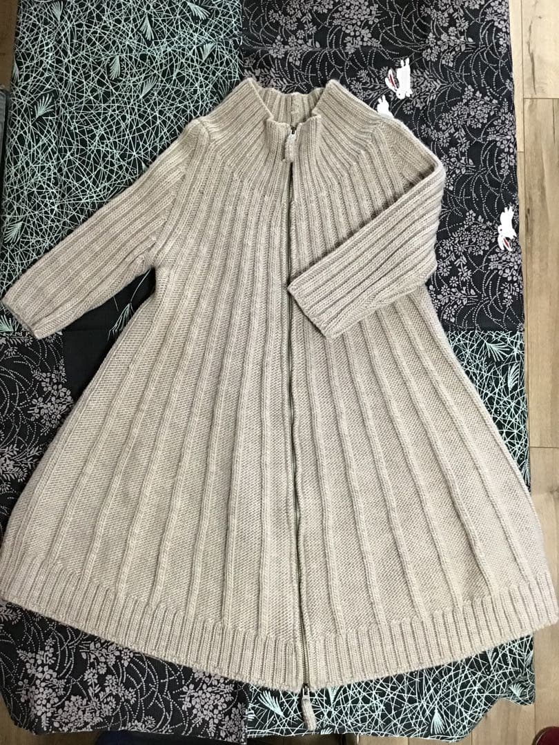 ゴルチエ　 ニットワンピース ジッパー付　40 ベージュ系