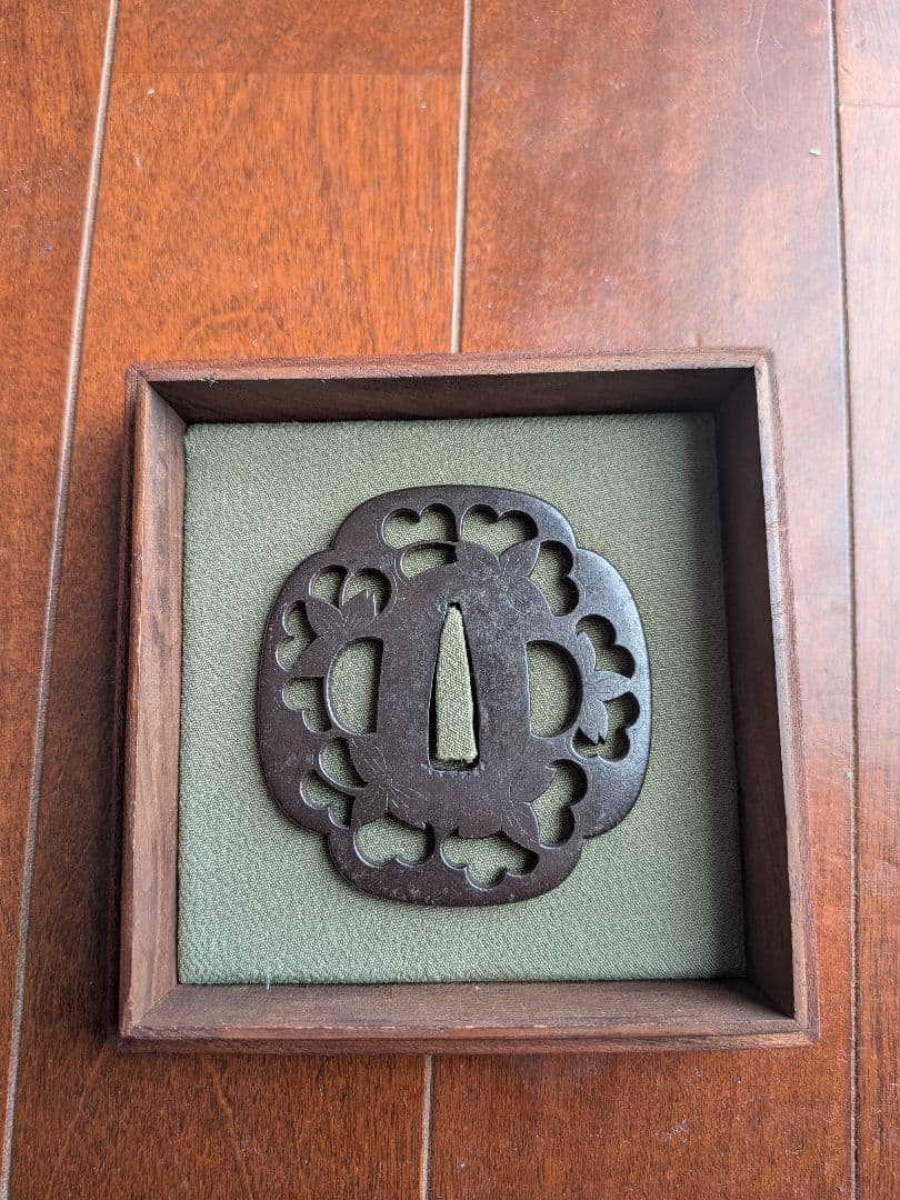 江戸時代 鉄製 肥後 桜花透鐔 保存刀装具