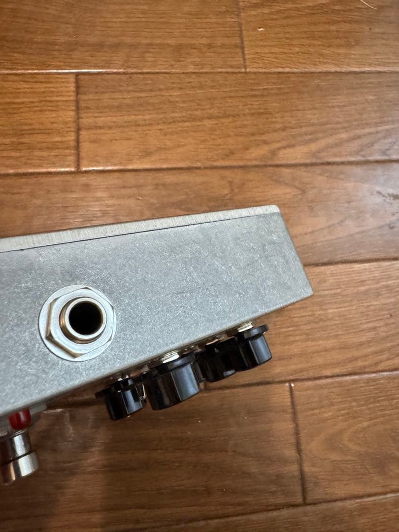 fuzz face dlx (バッファ後に繋ぐことができる切り替え有り)