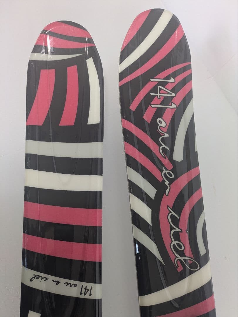 サロモン 141cm カービングスキー arc en ciel ビンディング付