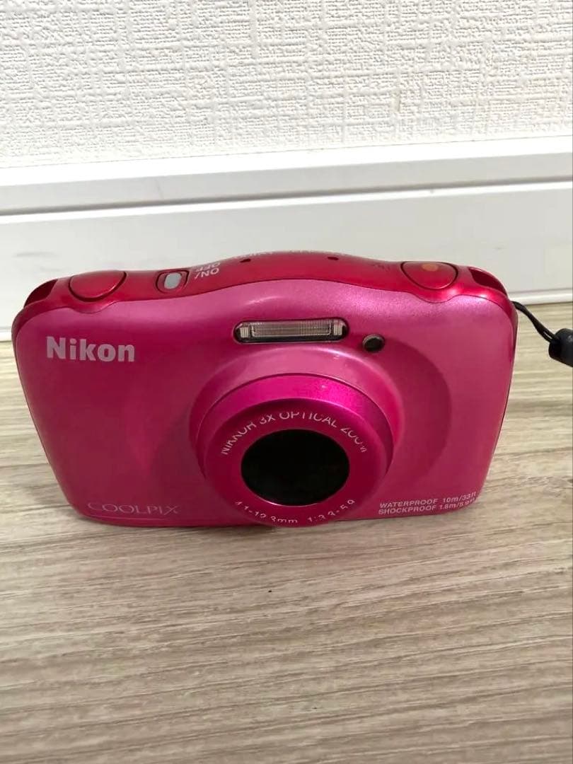 NIKON デジカメ　ピンク　防水　COOLPIX W100