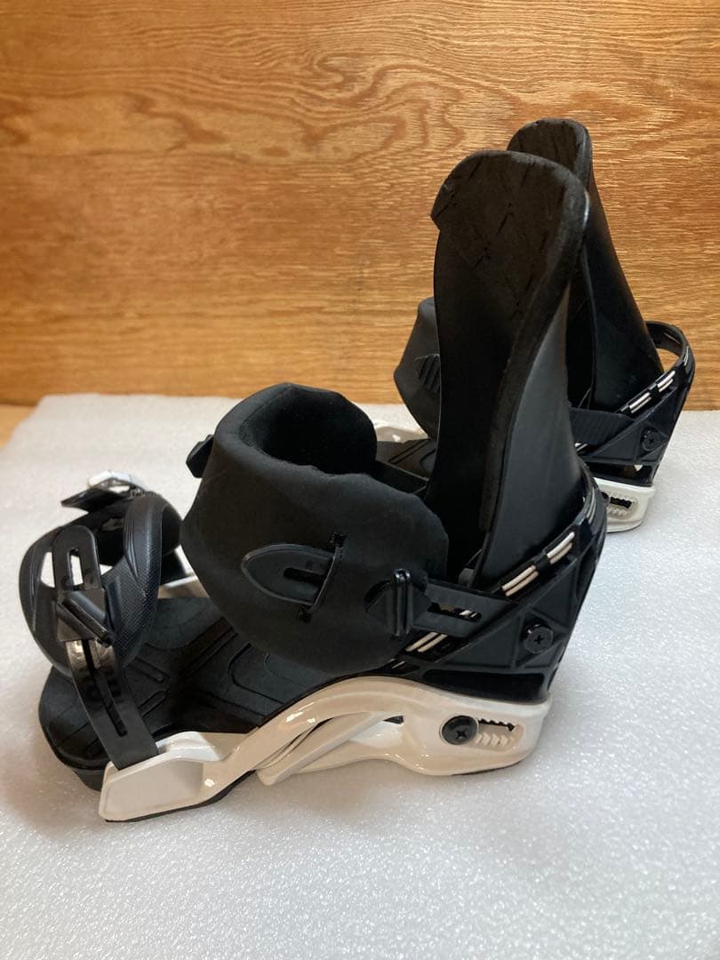 SALOMON DISTRICT スノーボード ビンディング ホワイト　S