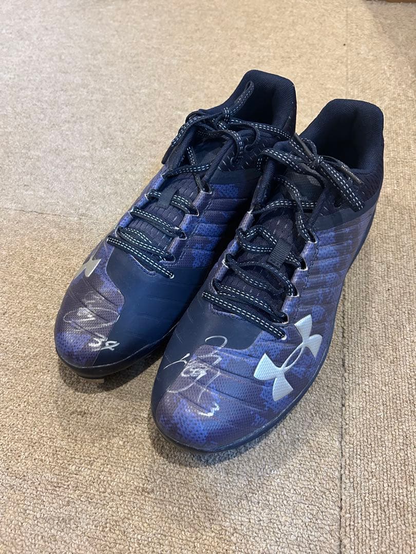 UNDER ARMOR 松田宣浩 吉田正尚直筆サイン入りスパイク