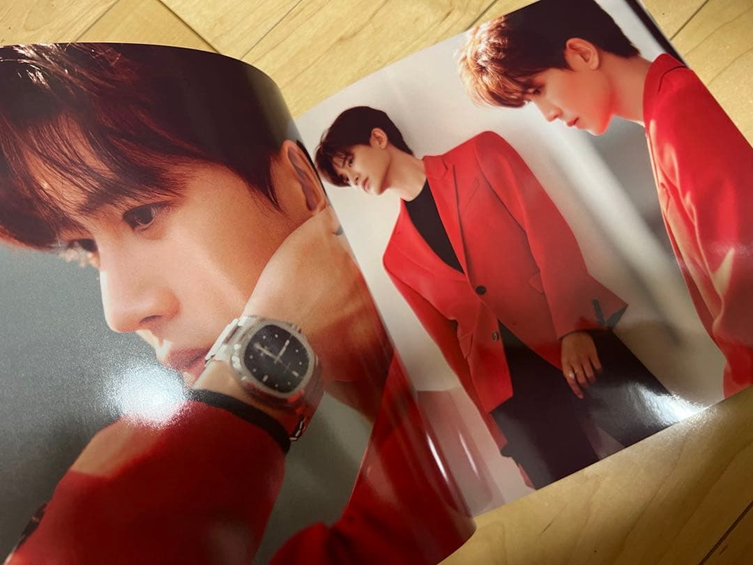 2024(一)アレン・レン（任嘉倫）個人写真集　正方形32p ALLEN写真集