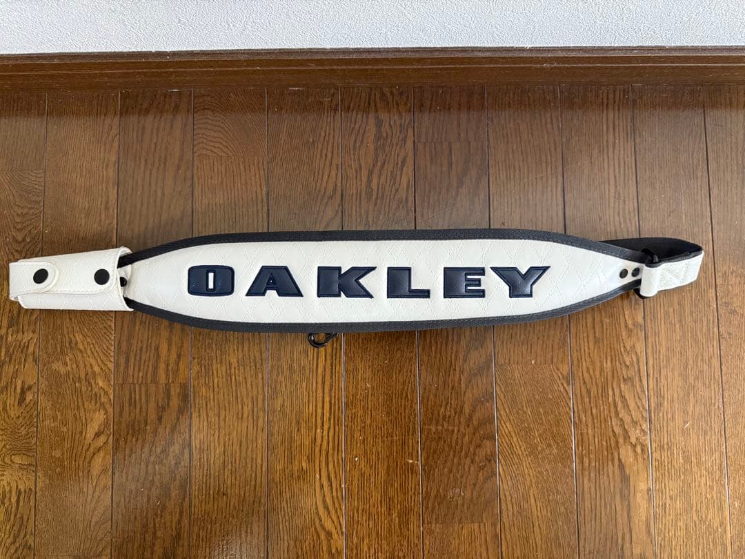 モ*ん様 オークリーOAKLEY SKULLキャディバッグ 9.5型やや使用感あ