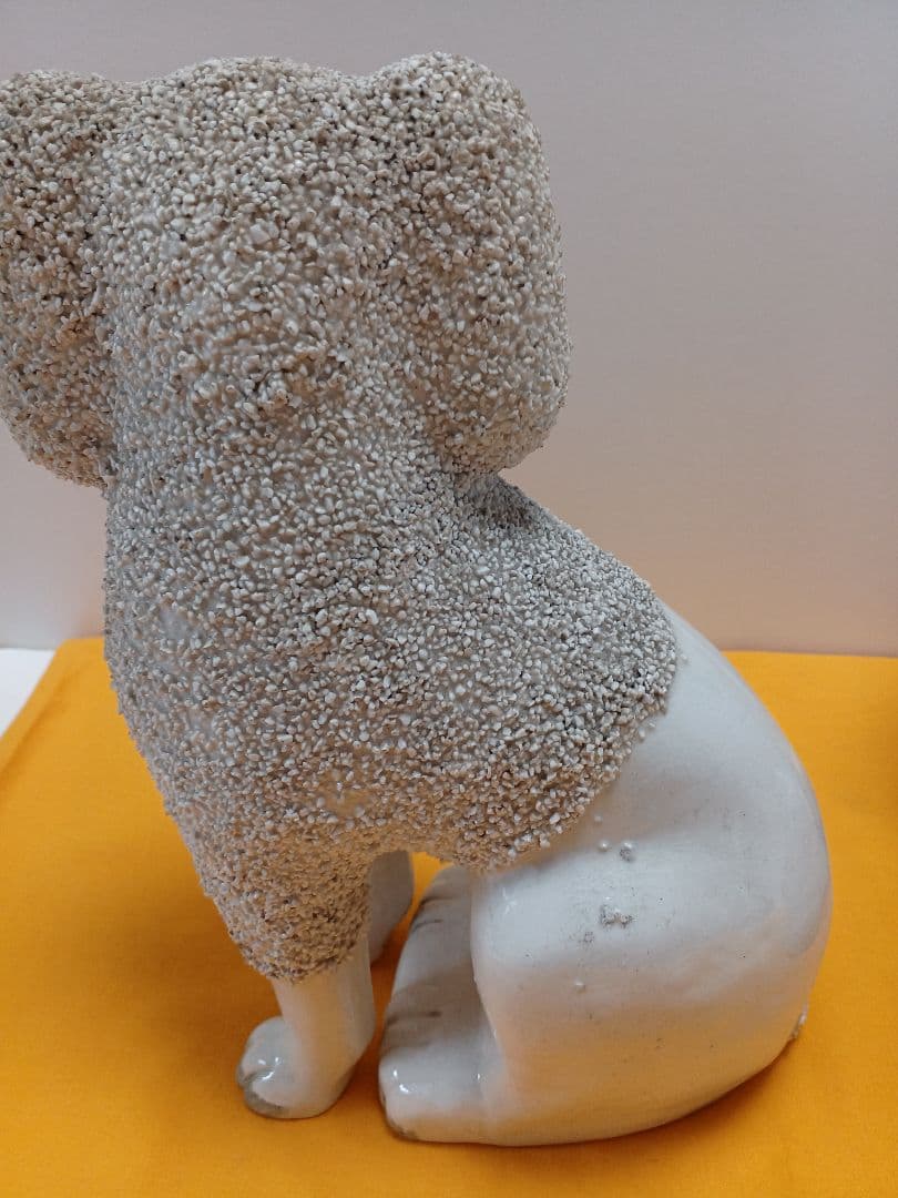 英国　スタッフォードシヤードッグ　2体　プードル大　24センチ