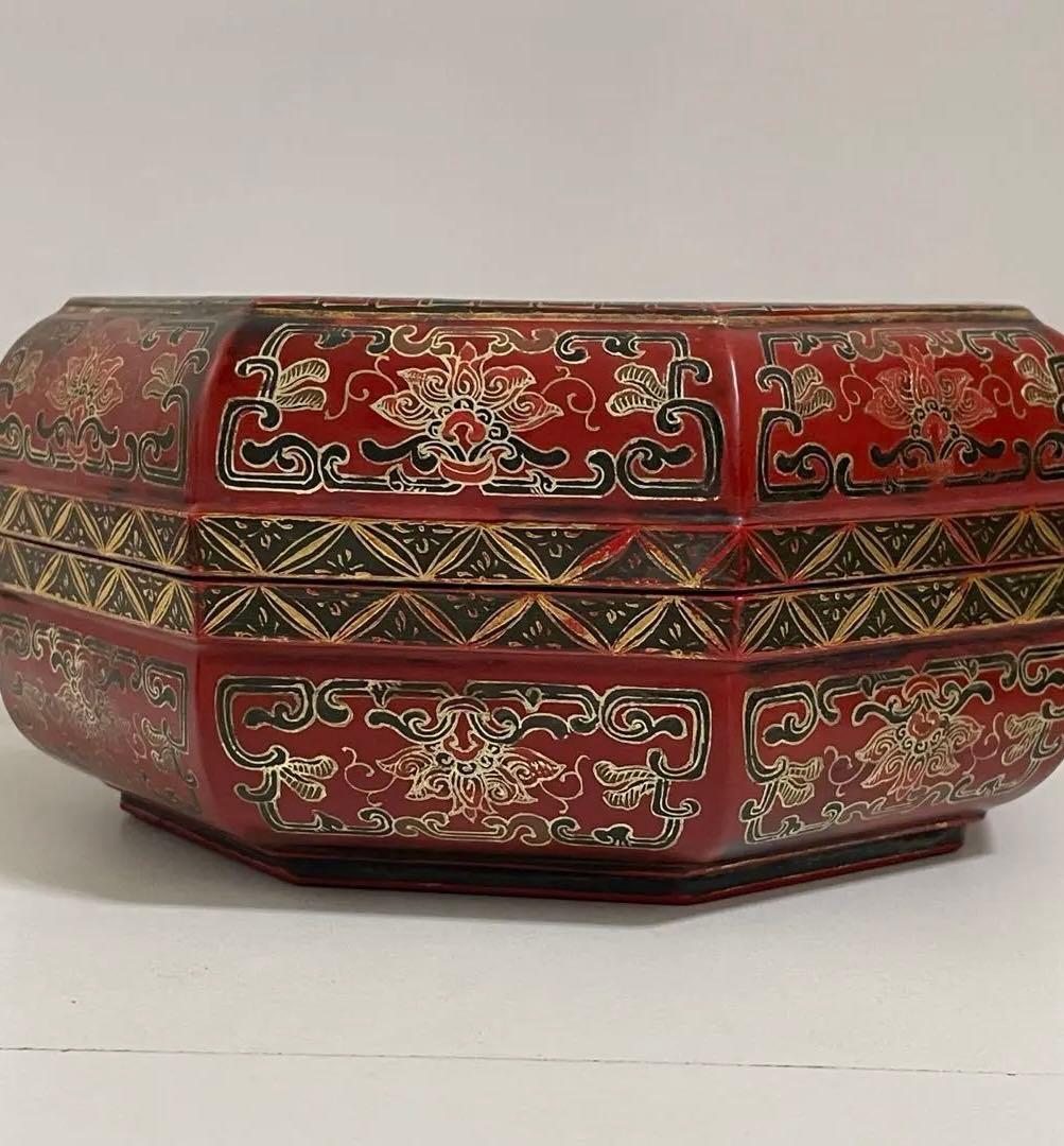 清时代 乾隆年 吉祥文漆絵 八角盒子 蓋付き アンティーク 骨董品