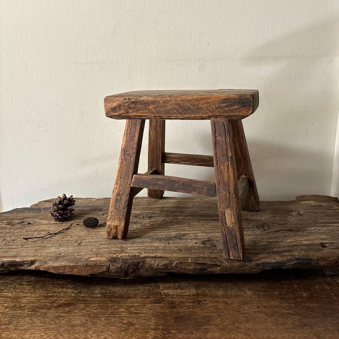 朝鮮　李朝　中国　その2 木製小さな踏み台　肘掛　花台　スツール　古民具　骨董