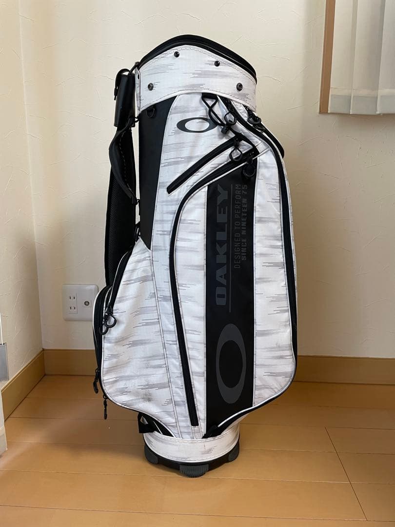OAKLEY （オークリー）キャディバッグ