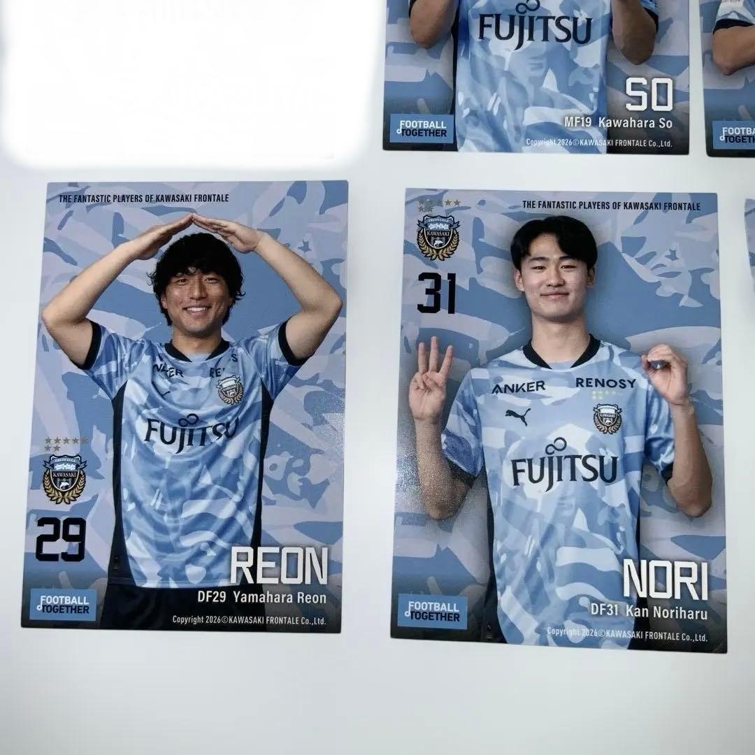 川崎フロンターレ 選手トレカ　19枚セット　状態難あり　角つぶれ　折れ