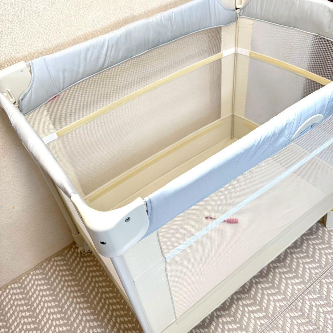 アップリカ　ココネルエアーAB ホワイトグレー Aprica ベビーベッド