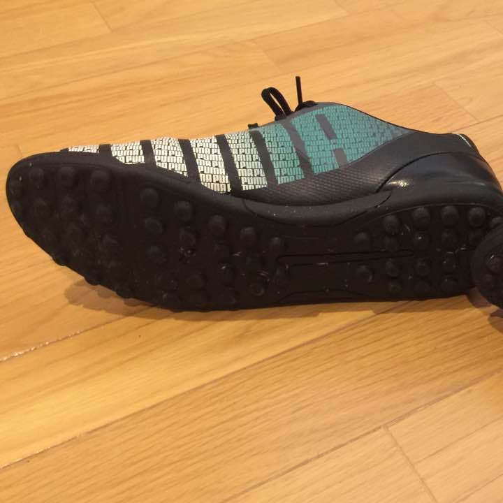 プーマ サッカー トレーニングシューズ エヴォスピード 新品