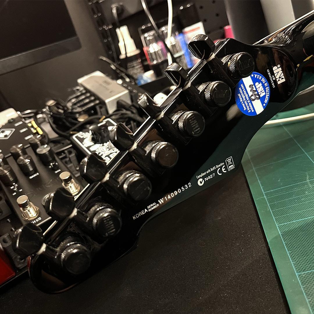 LTD SCT-607B（バリトンスケール7弦ギター）