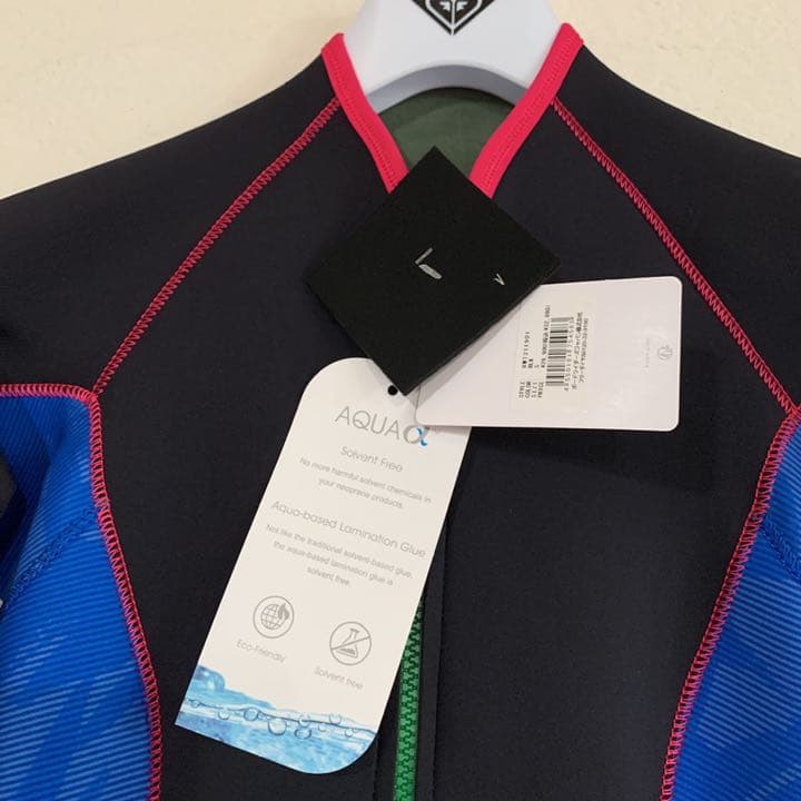 新品未使用　ロキシー ウエットスーツ 2/2MM フルスーツ 水着