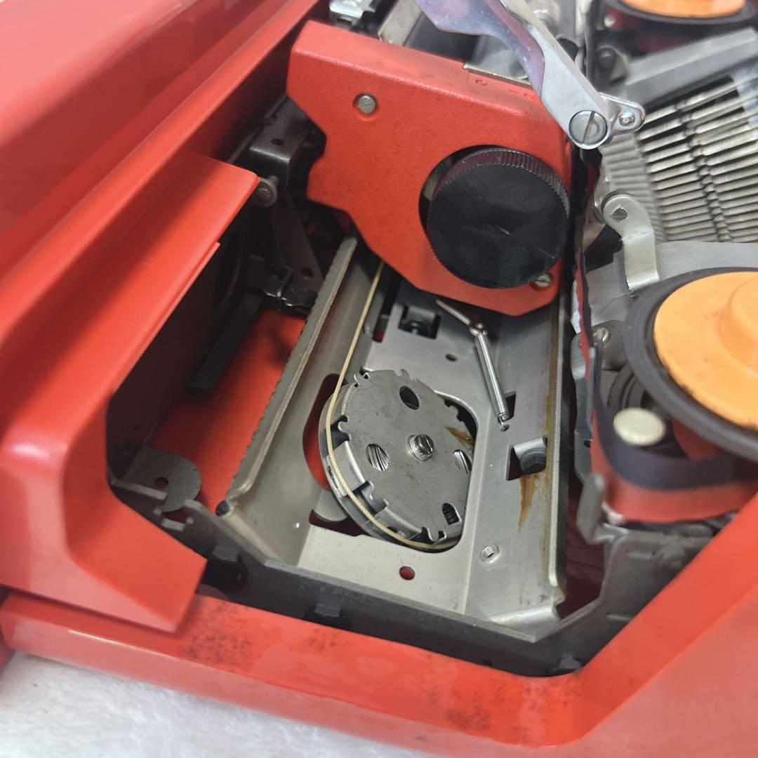 Olivetti Valentine タイプライター　レッド オリベッティ
