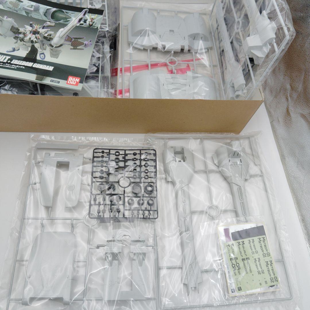 バンダイ HG ミーティアユニット+フリーダムガンダム 機動戦士ガンダムSEED